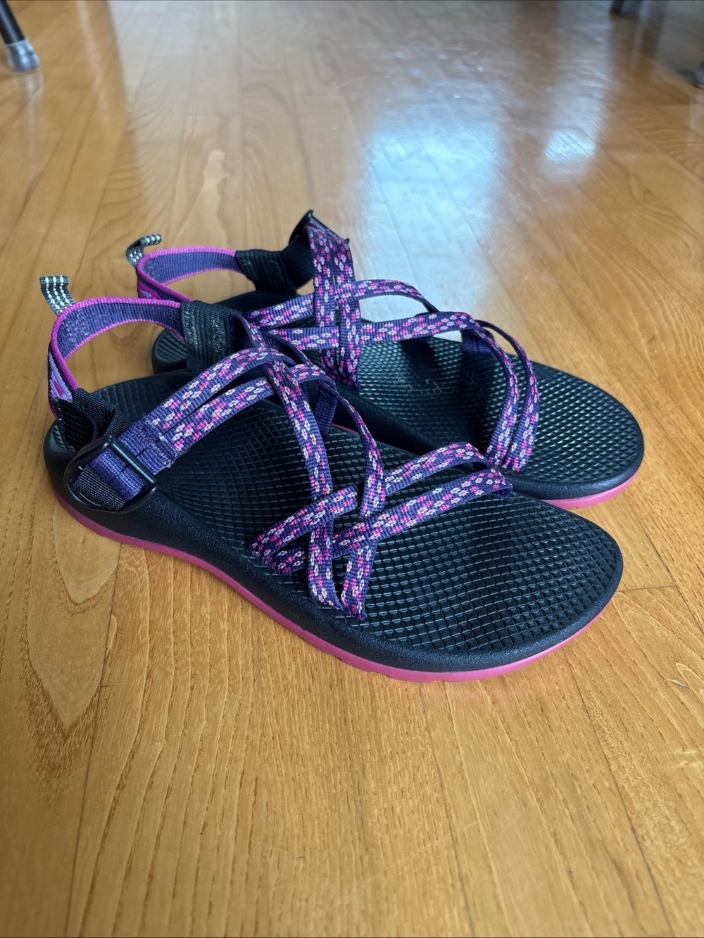 Chaco ZX1 Classic Sandals Youth Sz 6 Girls Hiking Shoes Purple Multi-colored